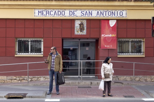 Nueva estrategia con el Mercat de Sant Antoni: Castelló invitará a empresas para cubrir las paradas