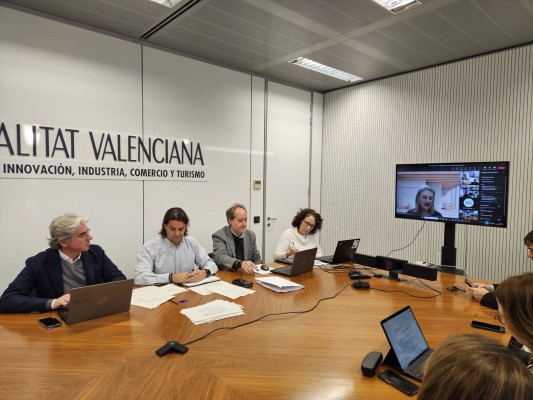 Montes presenta un plan de seguridad industrial basado en la concienciación y la simplificación