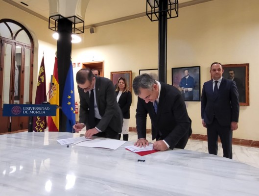 La CARM cede a la UMU la gestión total de los estudios de Enfermería en Cartagena: 