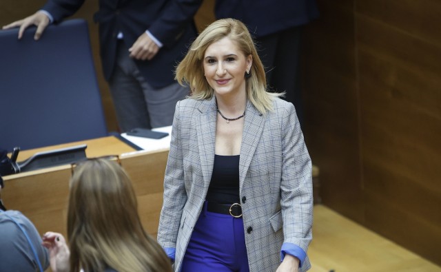 Convalidado el decreto de ayudas al transporte con el rechazo de la oposición por cambios en la LOTUP