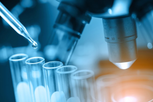 La Fundación Le Cadó y OVB España se unen para apoyar la investigación del cáncer de mama
