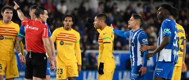 Competición mantiene doble amarilla Vitor Roque, dos partidos a Aaron, Baptistao y Míchel