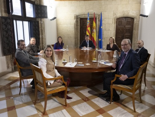 Barrachina ensalza el apoyo de Mazón a la cerámica al catalogarla como industria estratégica
