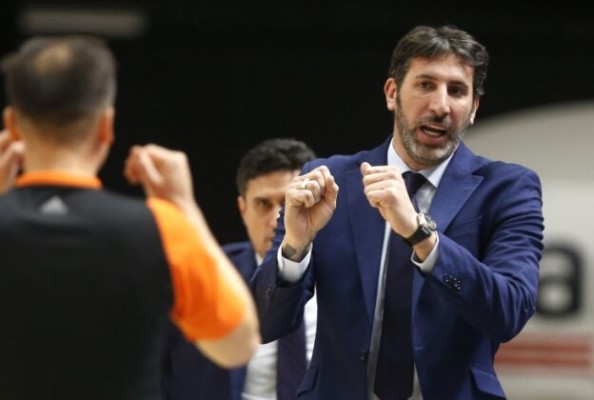 Mumbrú: Cuando juegas contra pívots grandes hay que taparse bien y que la manta cubra todo