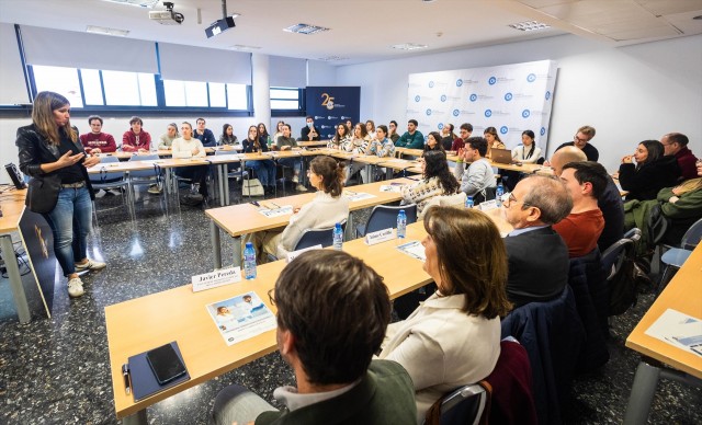 La Cátedra de Cultura Empresarial lanza un curso de orientación laboral para estudiantes de Farmacia