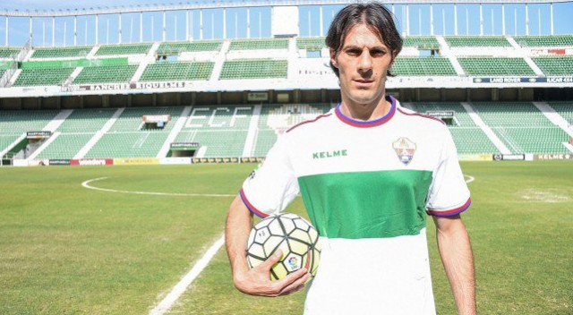 Pelegrín, único refuerzo del Elche que aún no ha debutado en la pretemporada