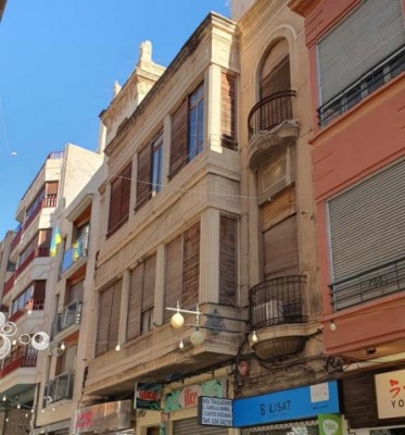 Una firma de ex de Los Serranos de Elche promueve un inmueble de 11 viviendas en el casco histórico
