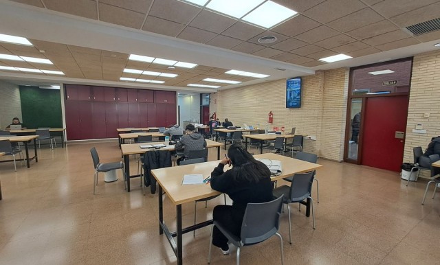 Elche realiza pruebas piloto en Altabix para extender mejoras el resto de salas de estudio