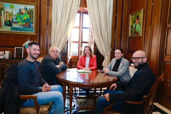 Castelló refuerza su colaboración con las empresas de la playa para 