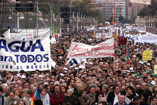 Del 'Agua para todos' a exportadores hídricos: Andalucía también quiere recibir agua valenciana