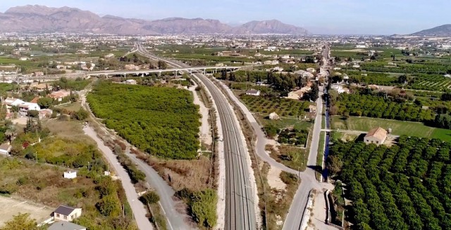  Adif destinará 25,7 millones para la protección acústica y medioambiental del tramo Monforte del Cid-Murcia