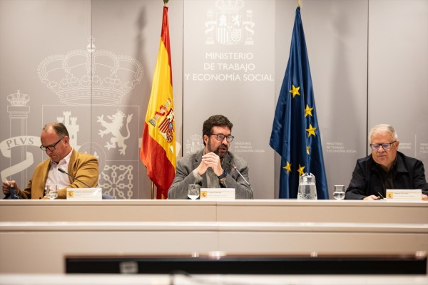 Trabajo busca un acuerdo para impedir rebaja unilateral de jornada y salario en el empleo parcial