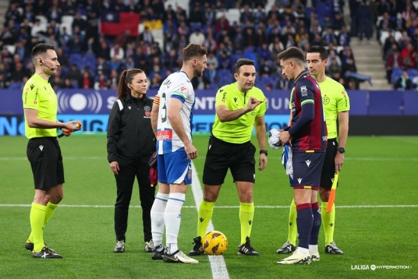 El Levante estalla contra los árbitros y el presidente anunciará la postura del club
