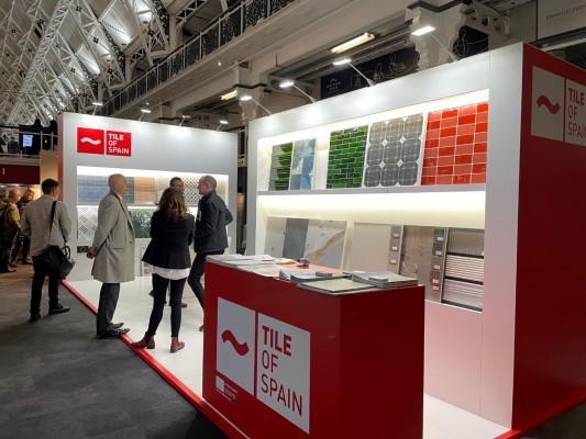 Un grupo de 17 marcas de Tile of Spain participan en la feria Surface Design Show de Londres