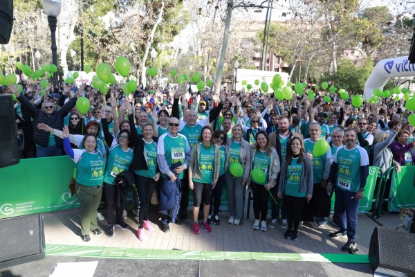 Las calles de Castelló se llenan de solidaridad en la multitudinaria VIII Marcha Contra el Cáncer 