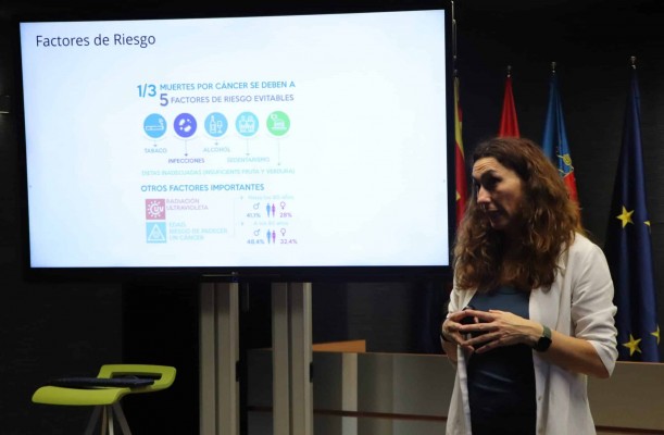 El CEU reúne en Elche a investigadores y expertos para abordar el tratamiento integral del cáncer