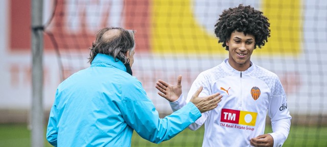 El Valencia rejuvenece aún más su plantilla con Peter Federico y la marcha de Paulista
