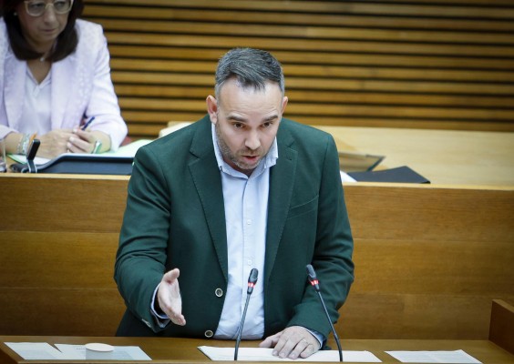 Simó (PSPV) reprocha a Mazón 