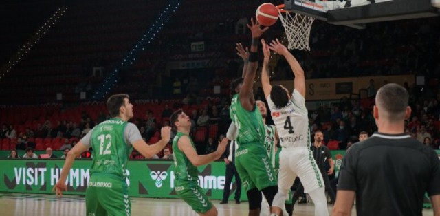 El Amics Castelló no puede con un Betis muy superior a partir del tercer cuarto