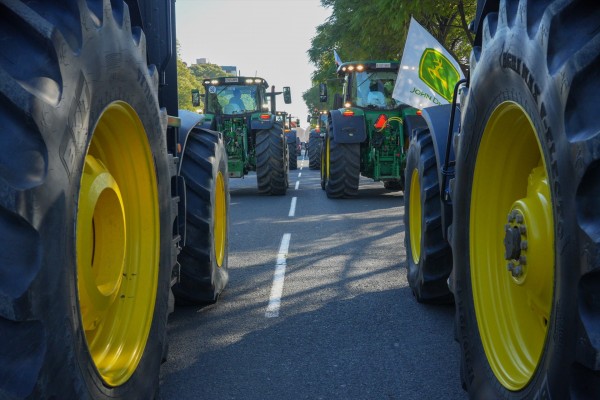 Organizaciones agrarias mantienen las manifestaciones y tractoradas previstas en febrero