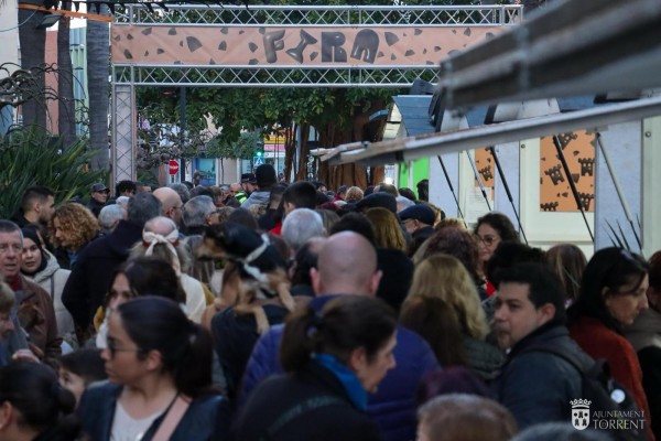 Torrent abre la festividad de Sant Blai con la Feria del Chocolate 