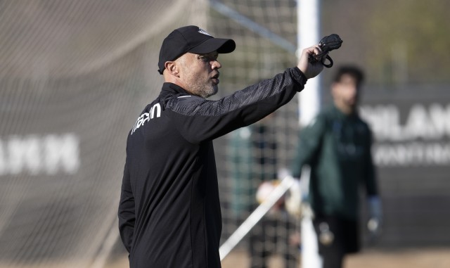 Schreuder no descarta más fichajes en el Castellón
