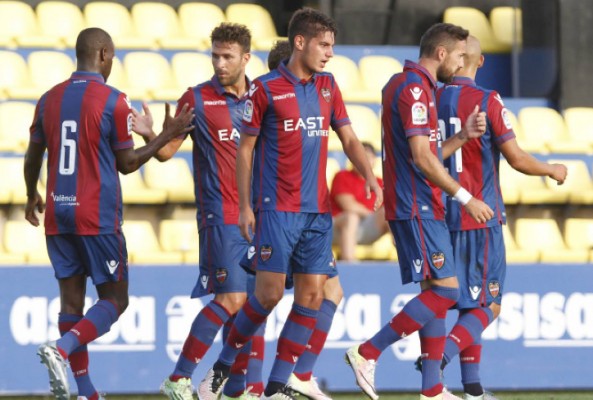 Gol de Martins y nueva victoria azulgrana