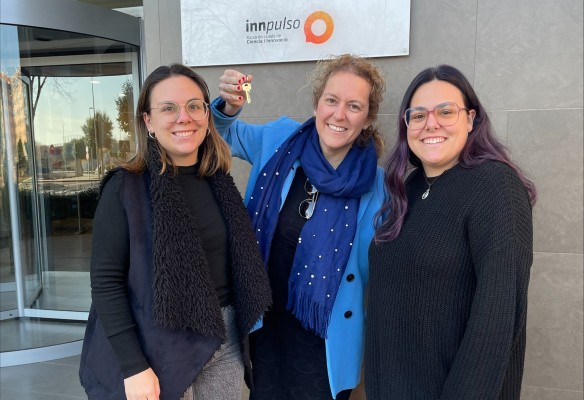 Somnia tiene despacho en el Vivero de Empresas de Vila-real: Globalis entrega las llaves a la firma