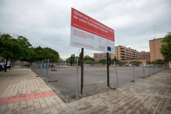 Sanidad también rompe con Ecisa (Urbas) y volverá a licitar el centro de salud de Garbinet en Alicante