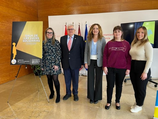 Astrade premia al Ayuntamiento de Murcia por su compromiso con las personas con autismo