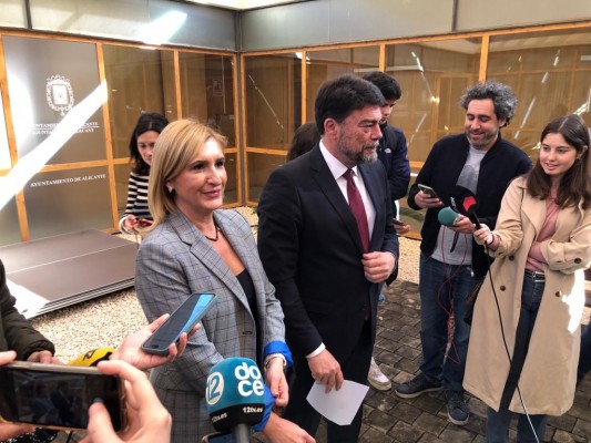 Medio Ambiente y Alicante se encomiendan al TSJ para resolver sobre los depósitos del Puerto