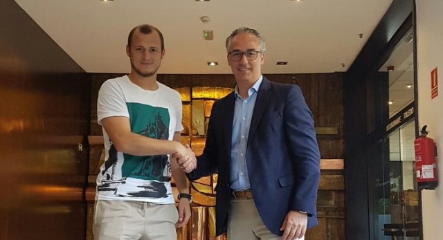 El Betis, casi pleno en los fichajes y atasco en las salidas