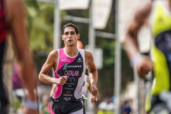 La historia de superación del campeón de triatlón que coordina el PP en Camp de Morvedre 