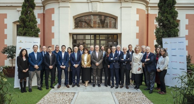 Un total de 19 empresas lanzan la asociación 'Crecemos' para descarbonizar el transporte