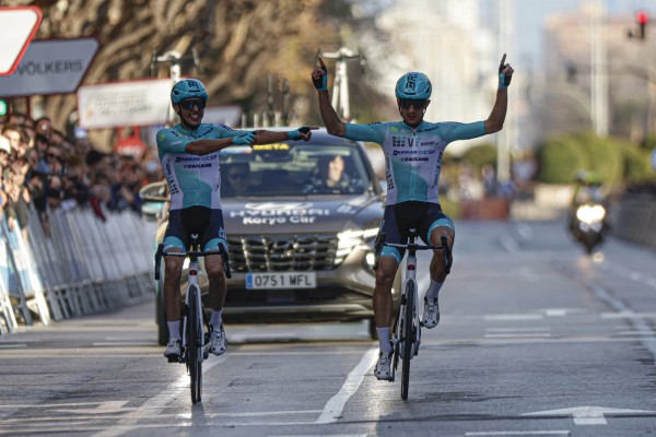 El italiano Tonelli, primer líder de la Volta a la Comunitat tras ganar en Castelló