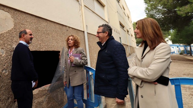 La Conselleria de Educación se compromete a retomar las mejoras de dos colegios de Benidorm