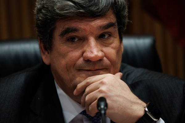 Escrivá critica que se funcione 