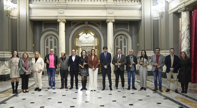 El Ayuntamiento acoge la entrega de los premios literarios Ciutat de València