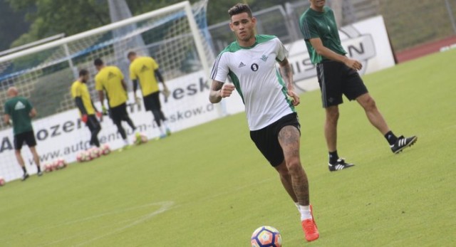 Poyet programa una sesión de recuperación antes de jugar ante el Werder Bremen