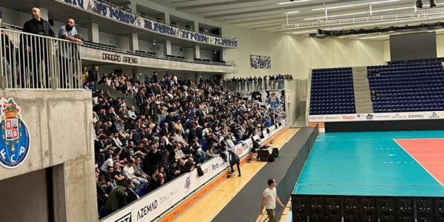 Doce detenidos y varios registros tras altercados en asamblea del FC Oporto en noviembre