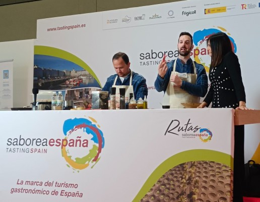 Dénia se promociona como destino gastronómico en Madrid Fusión con los cocineros de Dexcaro & Ossadia y Carlos García Moreno