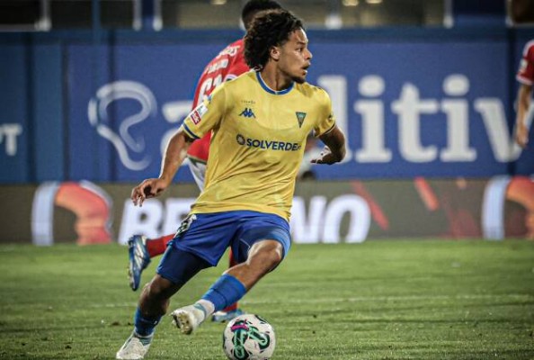 Oficial: El Valencia traspasa a Koba Leïn al Estoril