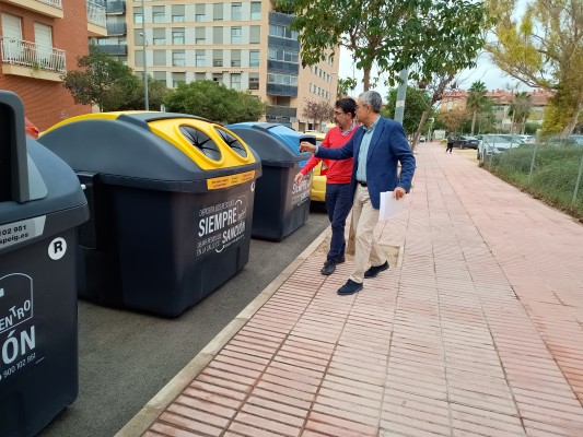 San Vicente instala 45 contenedores dentro de su plan de renovación de 600 depósitos
