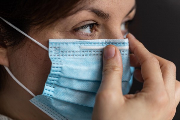 Las mascarillas dejarán de ser obligatorias en los centros sanitarios de la Región a partir de este miércoles