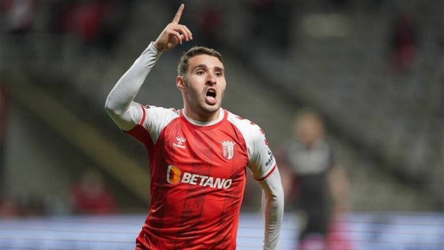 El Sevilla presenta una oferta por el delantero del Braga Abel Ruiz
