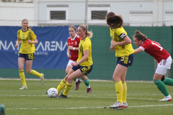 Las sub-17 femeninas de Inglaterra, Escocia, Suecia y Filipinas se miden en Pinatar Arena 