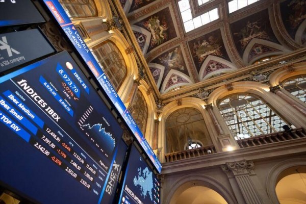 El Ibex 35 dice adiós a los 9.900 puntos con ACS recibiendo un durísimo castigo de casi el 10%