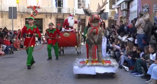 Orihuela abre expediente a la adjudicataria de la cabalgata de Papá Noel por incumplir el pliego