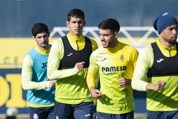Un alivio defensivo para Marcelino: el Villarreal pasa de tener dos a cinco centrales en un mes
