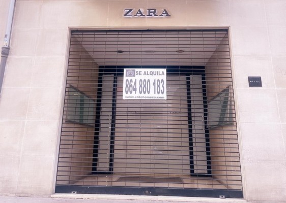 'Trocean' la tienda de Zara: Monfort pone en alquiler el acceso de la calle Enmedio por 3.500 euros